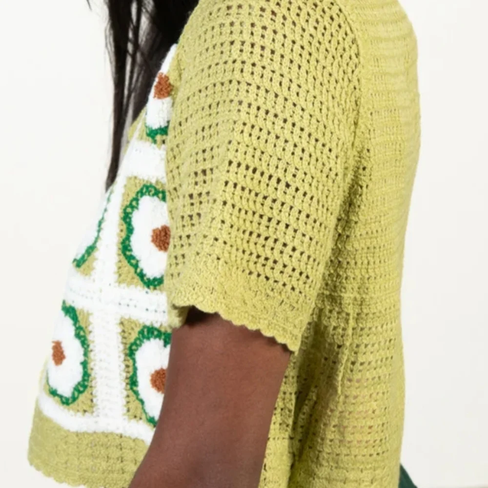 Green Floral Crochet Sweater - Picture 3 of 4